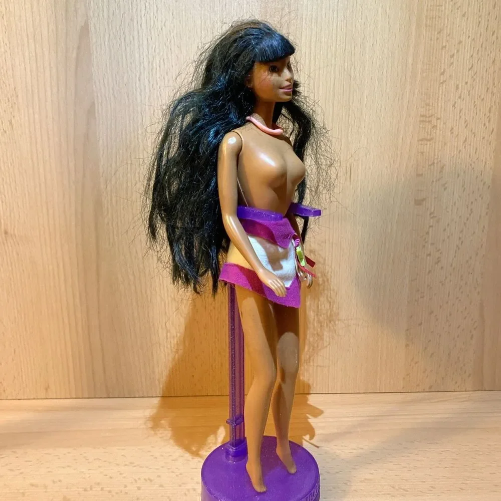 Pocahontas Nakoma Disney Color Splash Hair Mattel Doll 1995